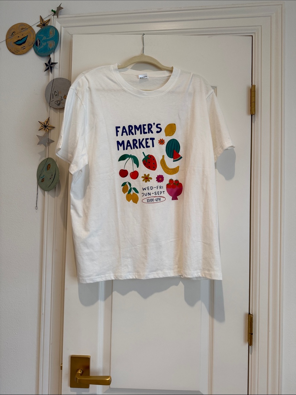 Farmer's Market Graphic Tee - White